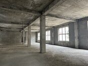 Obyekt - Bakıxanov q. - 2400 m²