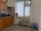 Satılır 2 otaqlı köhnə tikili 65 m², 8 Noyabr m., photo 3 from 6
