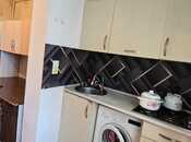 Satılır 2 otaqlı köhnə tikili 51 m², İnşaatçılar m., photo 3 from 8