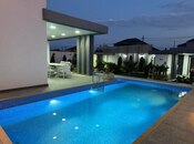 4 otaqlı həyət evi/bağ evi - Şüvəlan q. - 240 m²