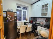 Satılır 2 otaqlı köhnə tikili 70 m², Nəsimi r., photo 2 from 8