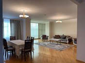 İcarəyə verilir 4 otaqlı yeni tikili 230 m², 28 May m., photo 2 from 8