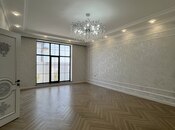 Satılır 4 otaqlı həyət evi/bağ evi 270 m², Badamdar q., photo 1 from 8