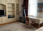 İcarəyə verilir 3 otaqlı köhnə tikili 220 m², Sahil m., photo 3 from 8