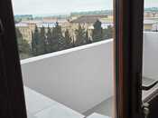 Продаётся 3-комн. вторичка 135 м², photo 3 from 8