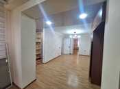 Продаётся 3-комн. вторичка 70 м², м. Элмляр Академиясы, photo 2 from 8