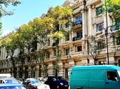 Satılır 4 otaqlı köhnə tikili 175 m², Sahil m., photo 1 from 8