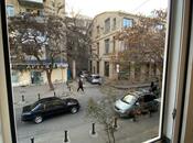 Satılır 2 otaqlı köhnə tikili 42 m², İnşaatçılar m., photo 8 from 8