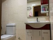 Продаётся 2-комн. вторичка 65 м², м. Ази Асланов, photo 6 from 8