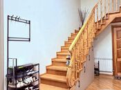 Satılır 4 otaqlı köhnə tikili 250 m², Yasamal q., photo 2 from 8