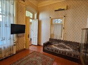 Продаётся 3-комн. вторичка 55 м², м. Низами, photo 3 from 5