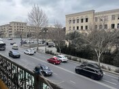 Продаётся 3-комн. вторичка 80 м², м. Элмляр Академиясы, photo 3 from 8