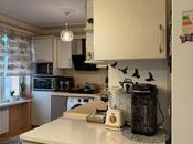 Продаётся 4-комн. вторичка 70 м², м. Кара Караев, photo 7 from 8