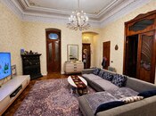 Satılır 7 otaqlı köhnə tikili 245 m², Sahil m., photo 4 from 8