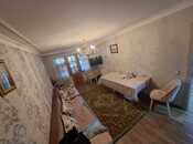 Продаётся 3-комн. вторичка 70 м², м. Нефтчиляр, photo 1 from 8