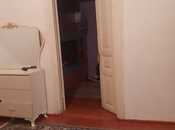 Продаётся 2-комн. вторичка 50 м², м. Низами, photo 3 from 8