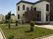 Satılır 7 otaqlı həyət evi/bağ evi 410 m², Novxanı q., photo 1 from 8