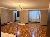 Satılır 3 otaqlı köhnə tikili 105 m², Qara Qarayev m., photo 1 from 8