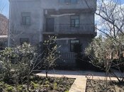 9 otaqlı həyət evi/bağ evi - Novxanı q. - 300 m²