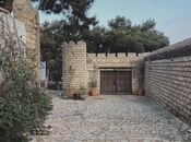 6 otaqlı həyət evi/bağ evi - Şüvəlan q. - 330 m²