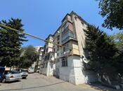 Продаётся 2-комн. вторичка 42 м², м. Элмляр Академиясы, photo 1 from 8