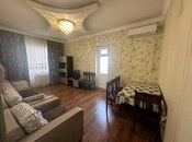 Satılır 2 otaqlı köhnə tikili 60 m², Yeni Günəşli q., photo 2 from 8