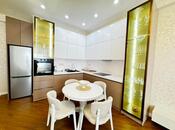 2-комн. новостройка - м. Элмляр Академиясы - 70 м²