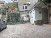 4 otaqlı həyət evi/bağ evi - Novxanı q. - 300 m²