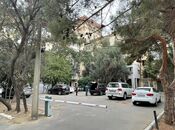 Satılır 2 otaqlı köhnə tikili 65 m², Nizami m., photo 1 from 8