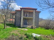 6 otaqlı həyət evi/bağ evi - Oğuz - 160 m²