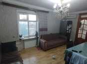 Satılır 2 otaqlı köhnə tikili 45 m², Qara Qarayev m., photo 2 from 8