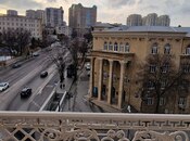 Satılır 3 otaqlı köhnə tikili 65 m², Nizami m., photo 1 from 8