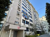 Satılır 2 otaqlı köhnə tikili 65 m², Azadlıq Prospekti m., photo 1 from 8