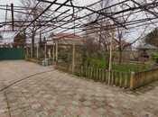 9 otaqlı həyət evi/bağ evi - Novxanı q. - 245 m²