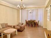 Продаётся 2-комн. новостройка 67 м², м. Иншаатчылар, photo 1 from 8