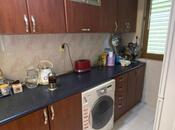 Продаётся 3-комн. вторичка 65 м², м. Элмляр Академиясы, photo 4 from 8