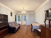 Satılır 2 otaqlı köhnə tikili 55 m², İnşaatçılar m., photo 2 from 8