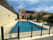 6 otaqlı həyət evi/bağ evi - Şüvəlan q. - 550 m²