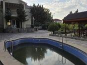 6 otaqlı həyət evi/bağ evi - Novxanı q. - 286 m²
