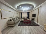Сдаётся 3-комн. новостройка 140 м², м. Нефтчиляр, photo 1 from 8