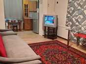 Сдаётся 2-комн. вторичка 40 м², м. Гянджлик, photo 1 from 8