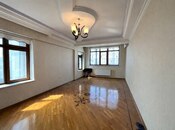 Satılır 2 otaqlı köhnə tikili 75 m², Şah İsmayıl Xətai m., photo 2 from 8