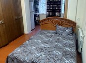 Продаётся 3-комн. вторичка 70 м², м. Нефтчиляр, photo 3 from 8