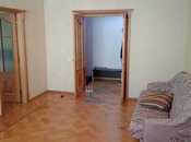 Satılır 4 otaqlı köhnə tikili 105 m², Yasamal r., photo 1 from 8