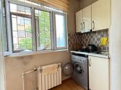 Satılır 2 otaqlı köhnə tikili 45 m², İnşaatçılar m., photo 7 from 8