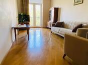 Сдаётся 2-комн. вторичка 70 м², м. Ичеришехер, photo 2 from 8