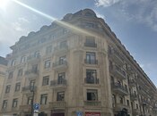 Obyekt - Ağ şəhər q. - 151 m²
