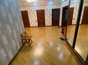 3-комн. новостройка - м. 28 мая - 180 м²