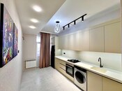 Продаётся 2-комн. новостройка 90 м², м. Кара Караев, photo 1 from 8