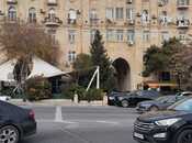 Продаётся 3-комн. вторичка 75 м², м. Элмляр Академиясы, photo 2 from 8